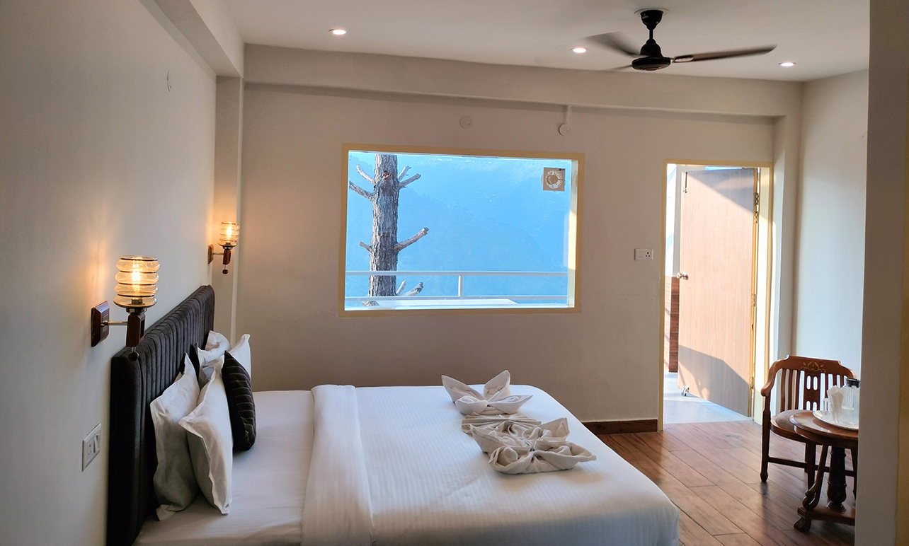 Hotel Kuber Residency luxury AC room in Dwarka Sector 9, New Delhi